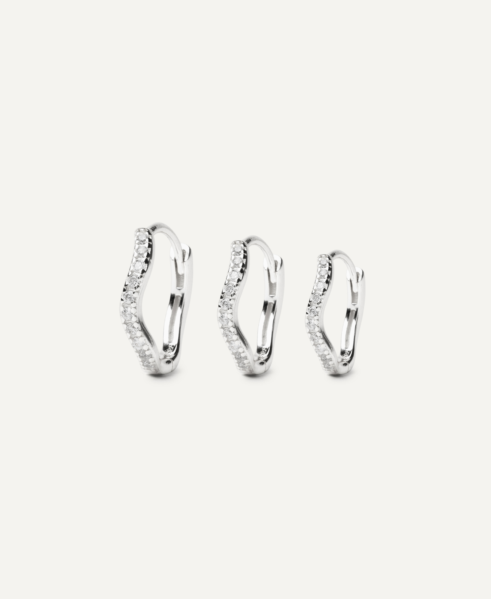TRIA HOOPS