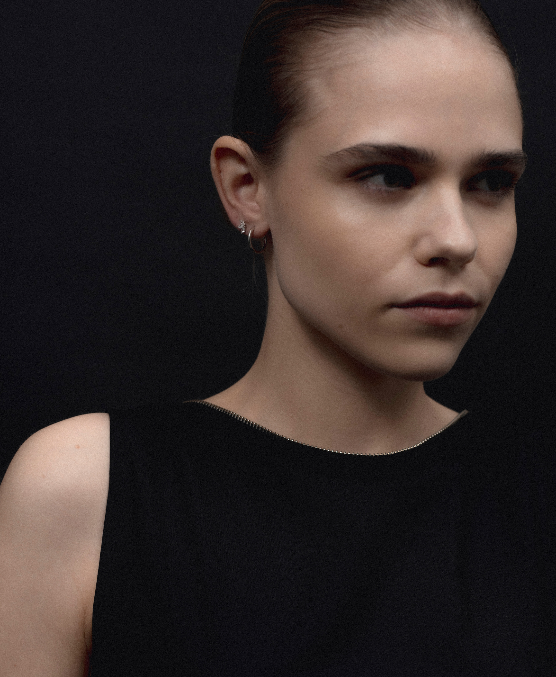 Pin No.104 Single Earring 4 Pin No.104 Single Earring